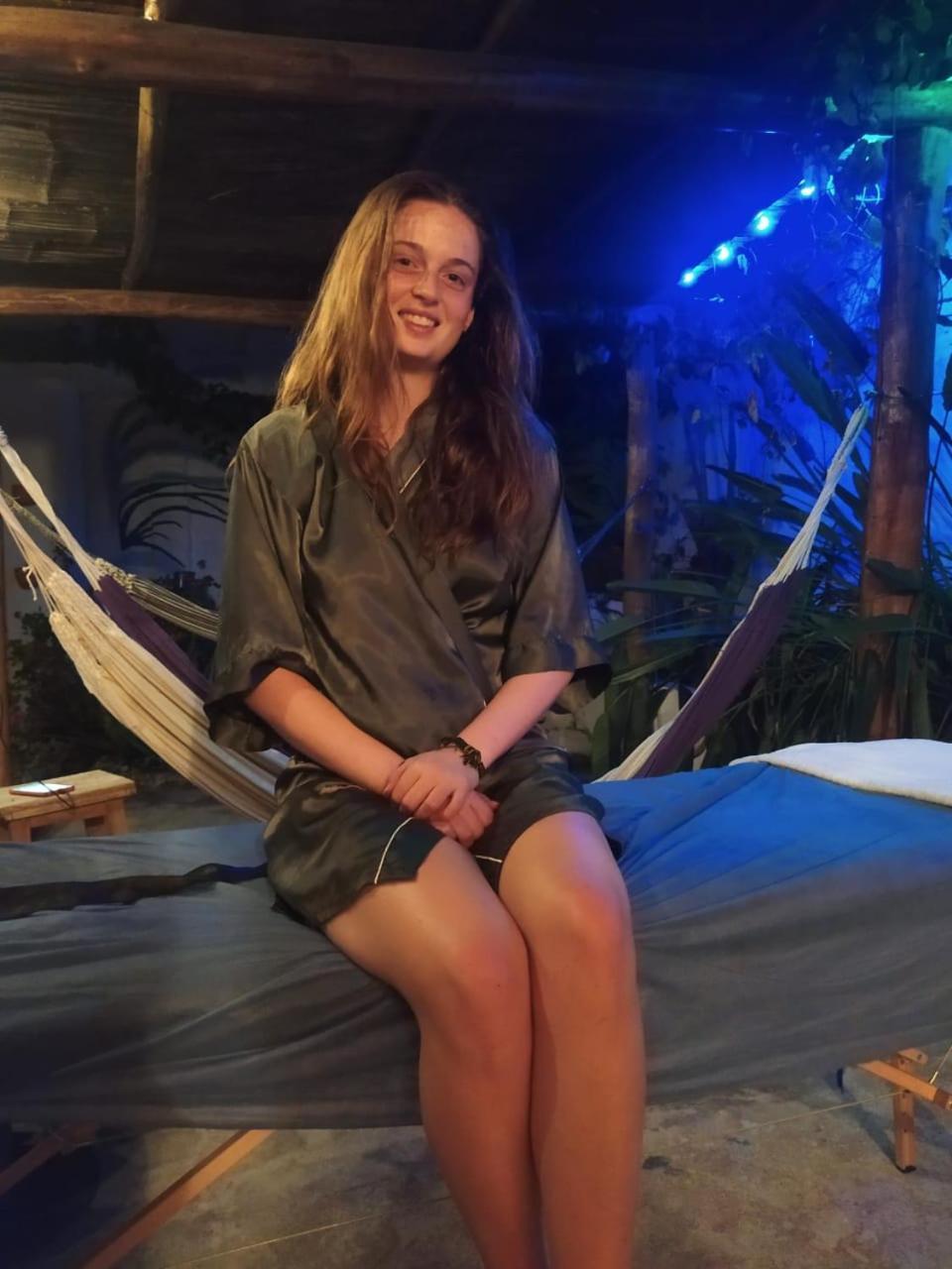Adventure Hostel サン・ヒル エクステリア 写真