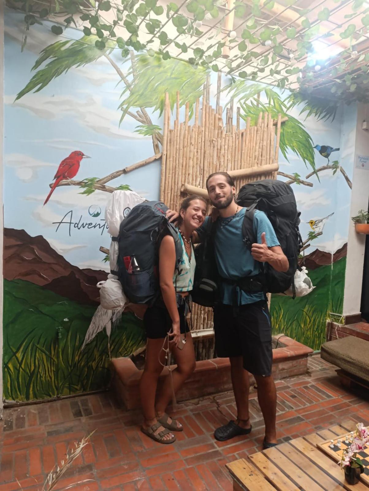 Adventure Hostel サン・ヒル エクステリア 写真